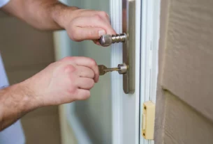 Combien de temps met un serrurier pour intervenir à Paris ?